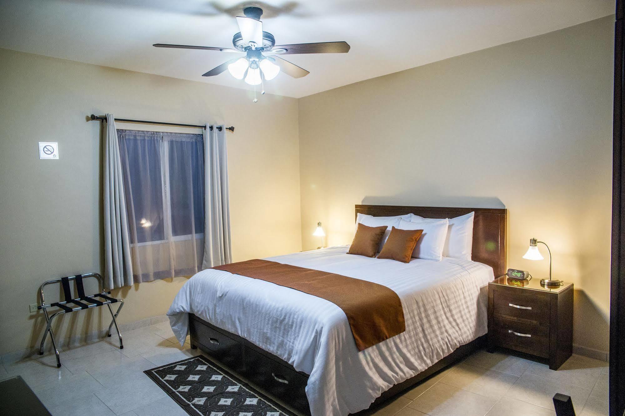 לורטו Bugambilias Suites מראה חיצוני תמונה